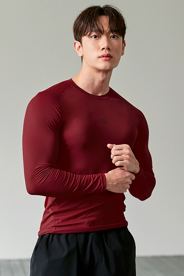 Base Tech Long Sleeve_Pull Up Red