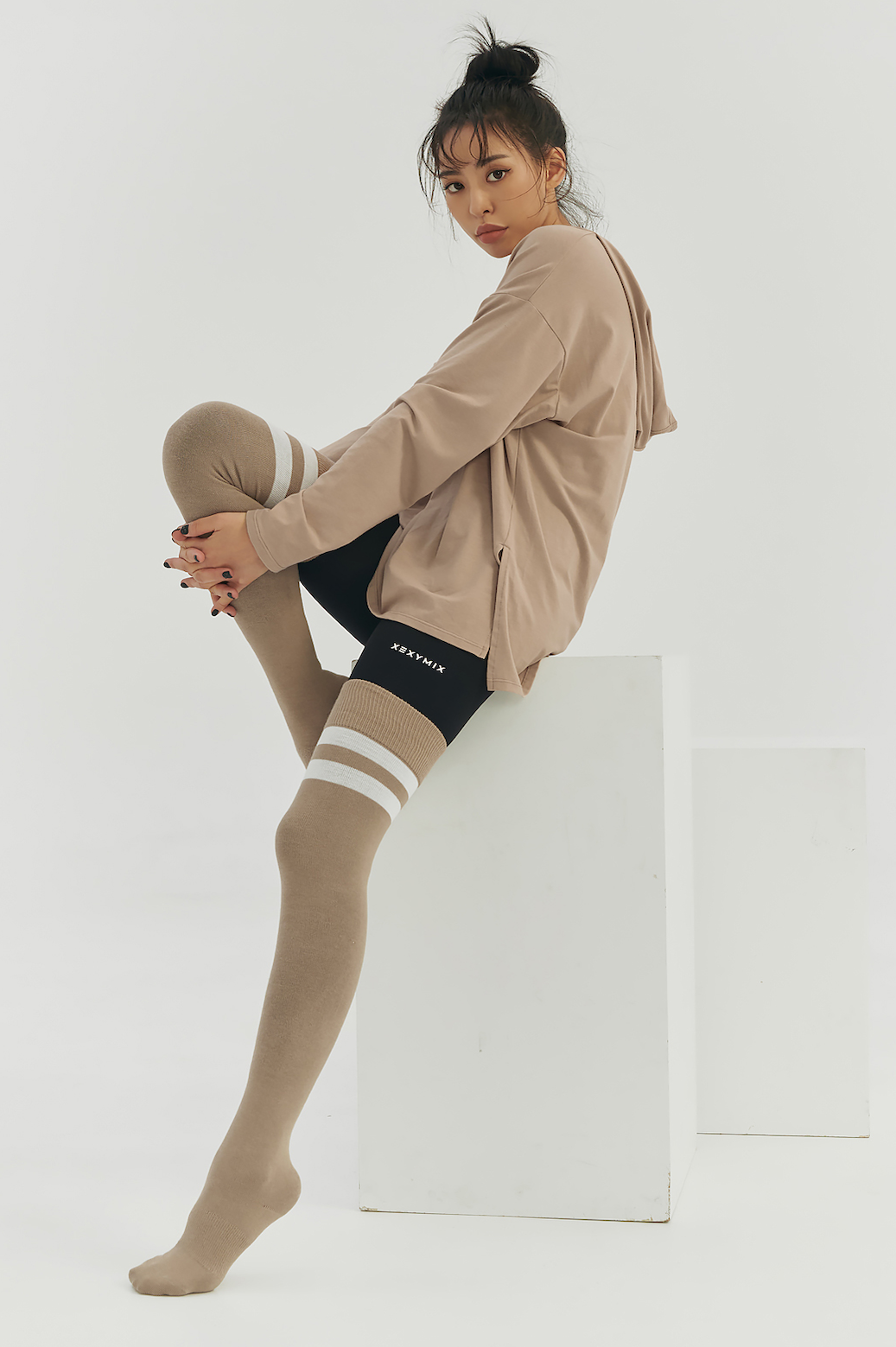 Double Line Knee Socks_Beige