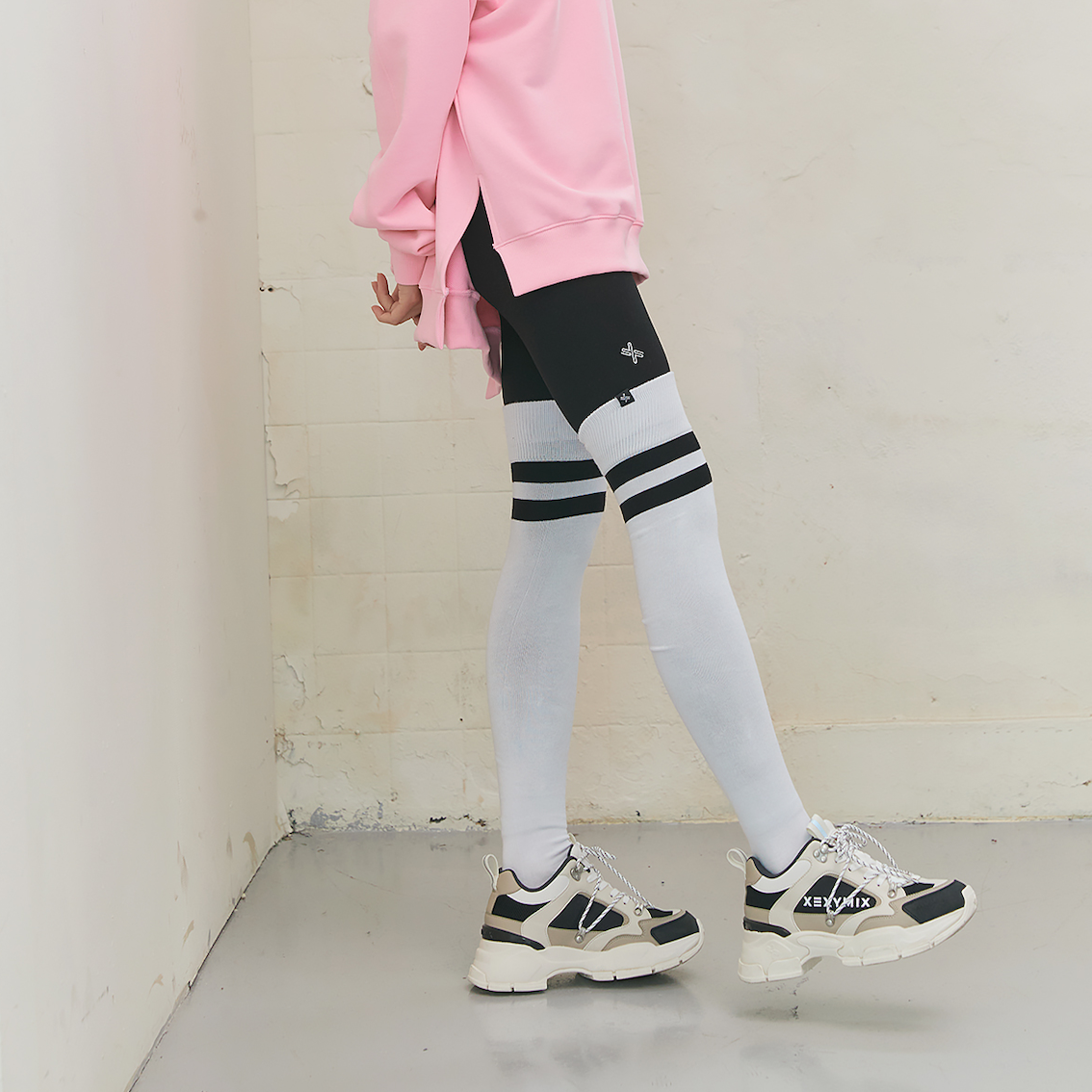 Double Line Knee Socks_White